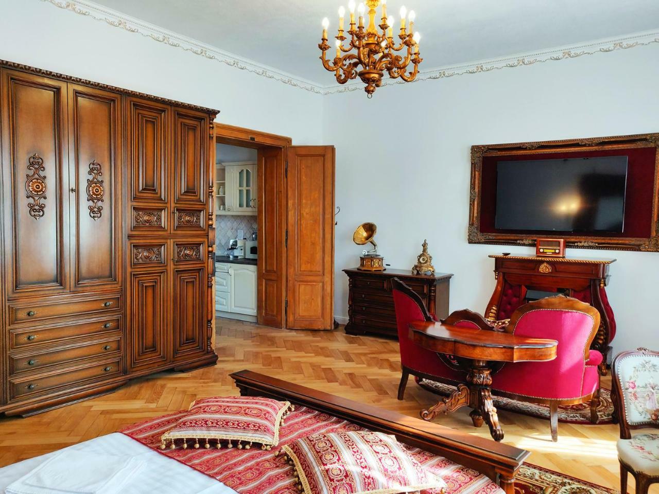 Zur Krone Sibiu Exterior foto